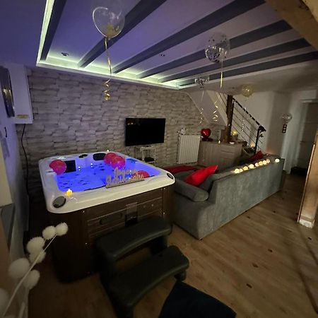 فيلا Maisdon-sur-Sevreفي Maison Avec Spa المظهر الخارجي الصورة